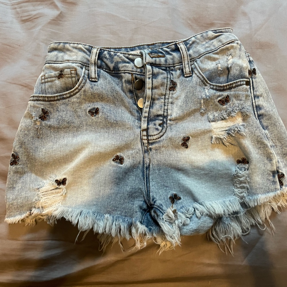 Tinseltown butterfly jean shorts